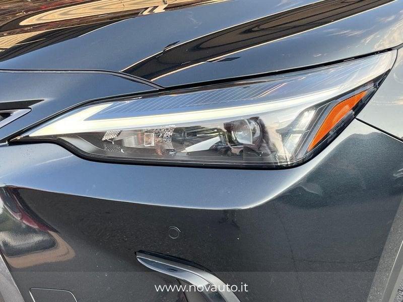 Lexus NX Hybrid Premium 4WD MY22