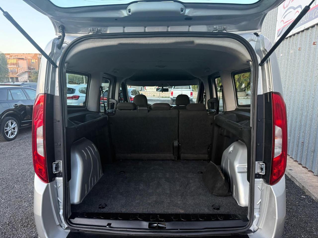 Fiat Doblò 1.6mjt MAXI 5POSTI AUTOCARRO
