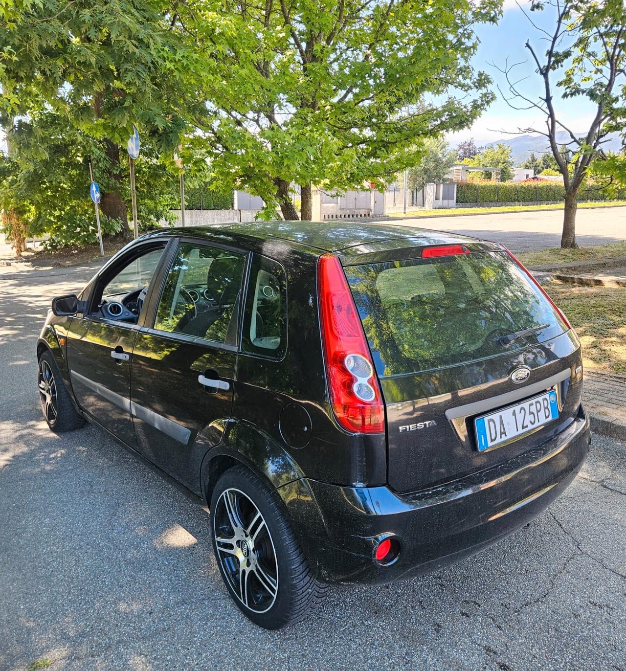 Ford Fiesta 1.4 neopatentati
