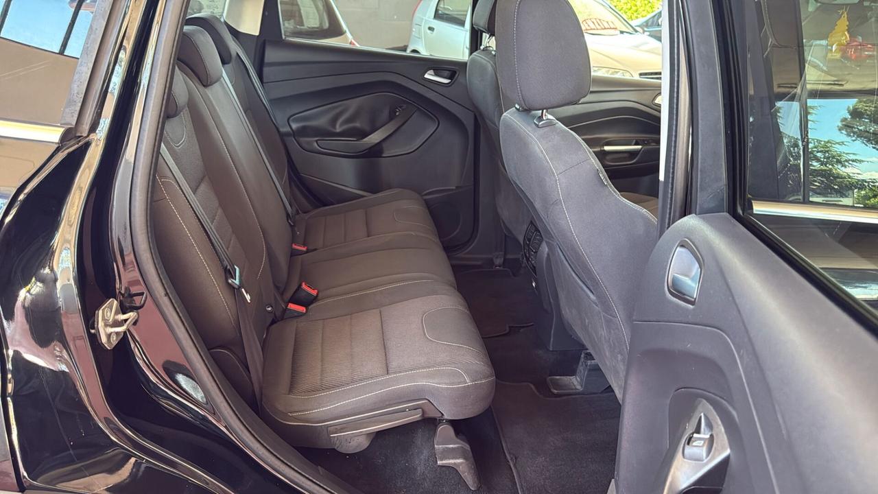 Ford Kuga 2.0 TDCI 115 CV 2WD Titanium