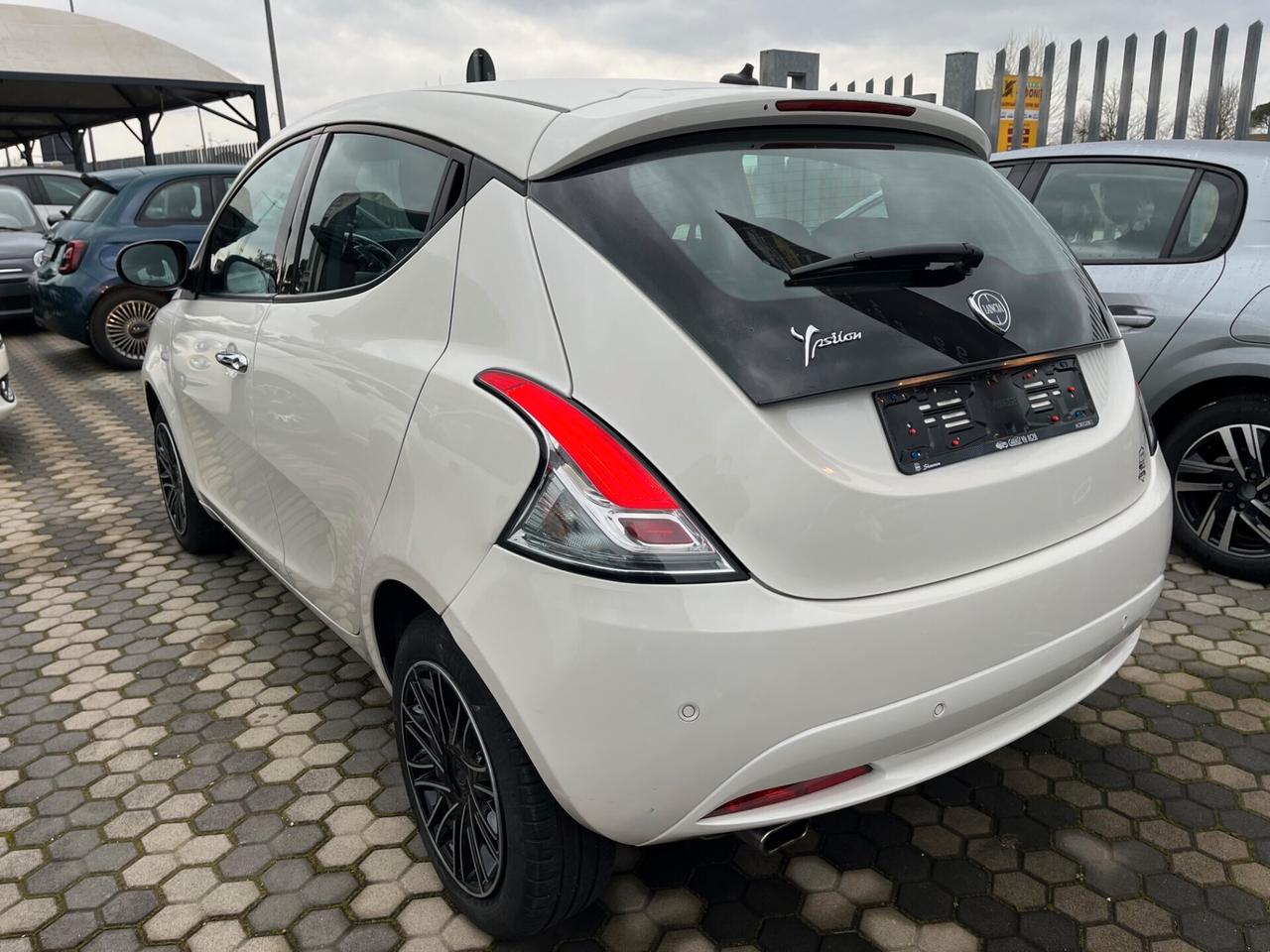 Lancia Ypsilon 1.2 69 CV 5 porte S&S Gold