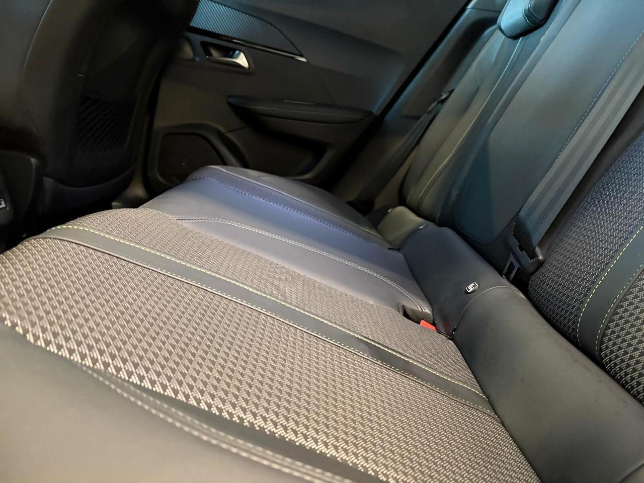 Peugeot 2008 GT PureTech 130 EAT8 SPOTICAR