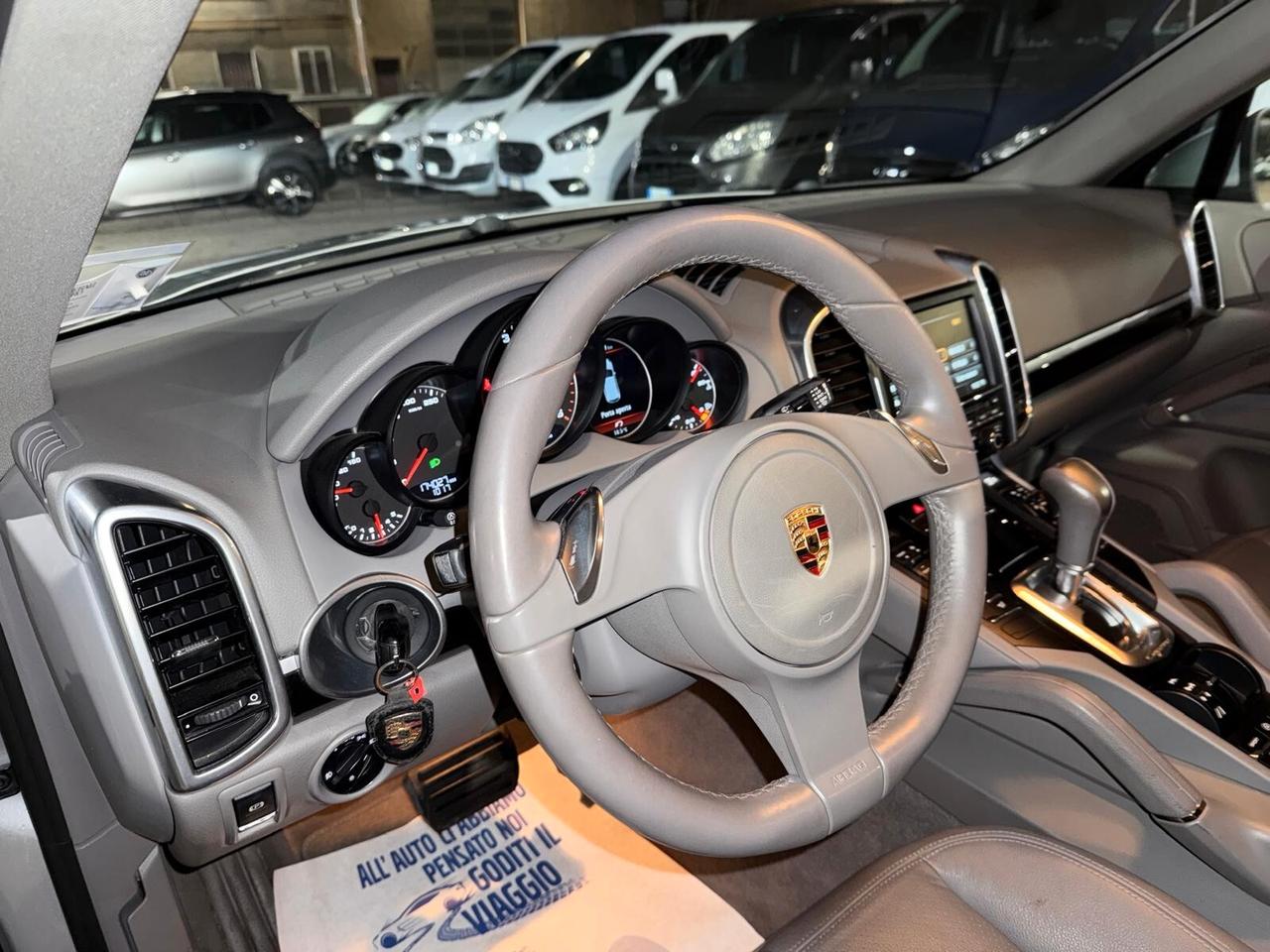 Porsche Cayenne 3.0 Diesel tiptronic 173000km