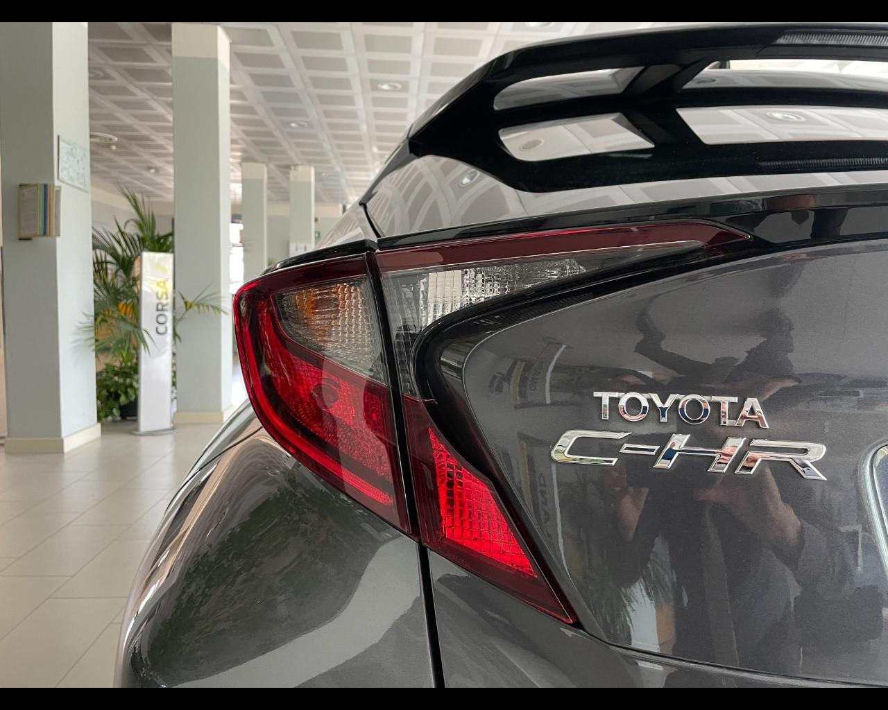 TOYOTA C-HR I - C-HR 1.8h Lounge 2wd e-cvt