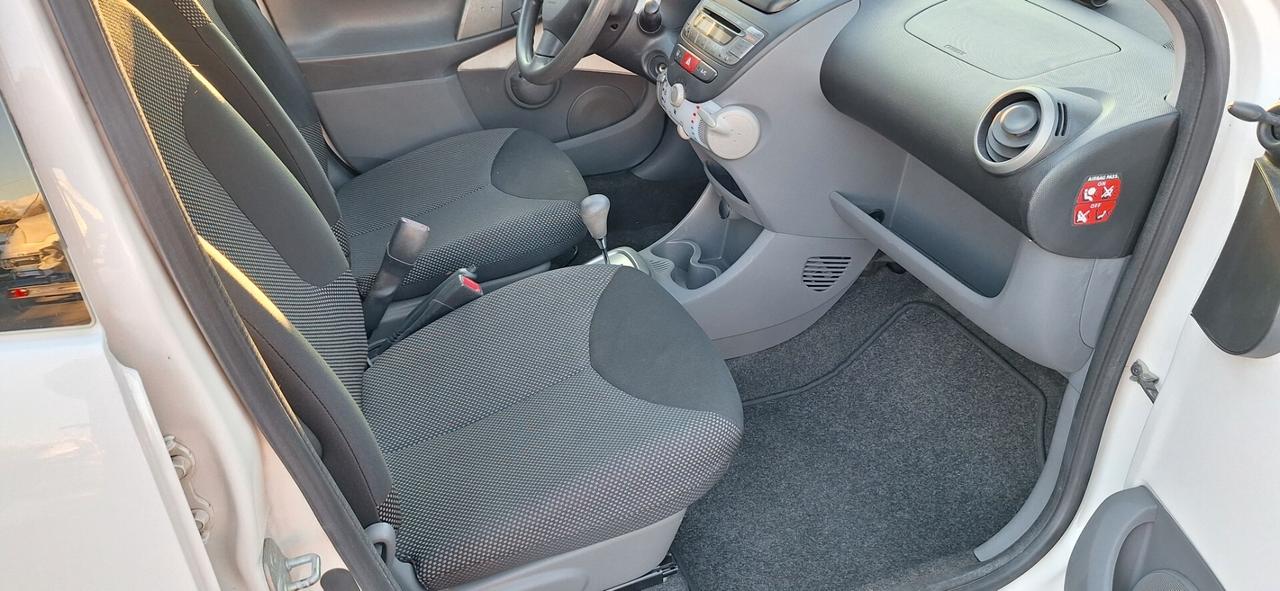 Toyota Aygo 1.0 12V VVT-i 5 porte Sol Connect