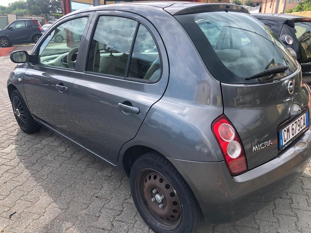 Nissan Micra 1.0 16V 5 porte Visia