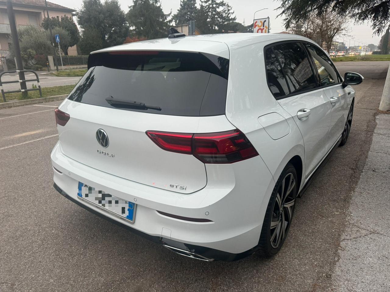Volkswagen Golf VIII 2020 1.5 etsi R-Line 150cv DSG *PROMO*