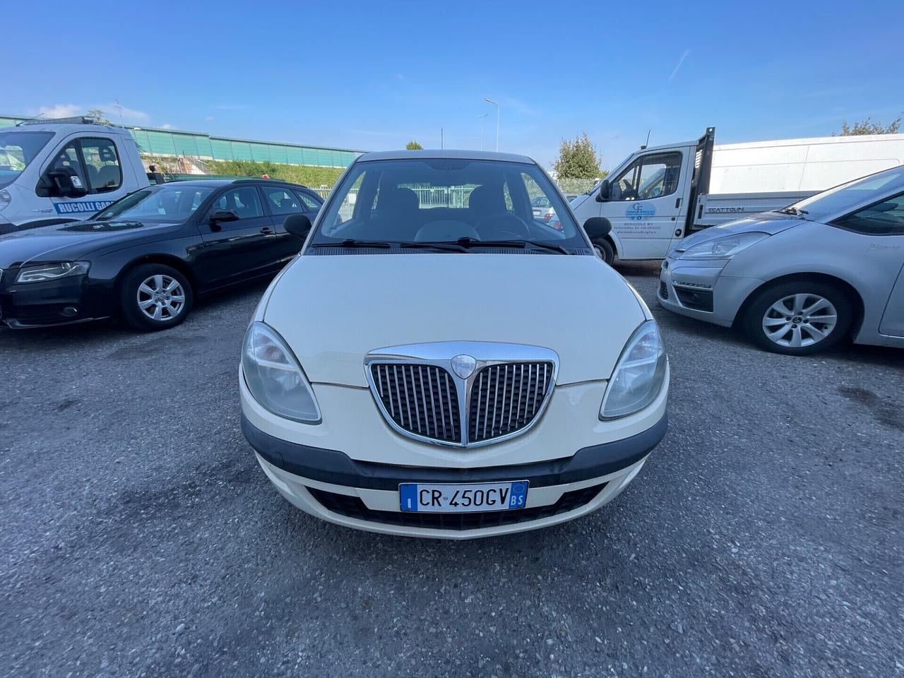 Lancia Ypsilon 1.2 Oro
