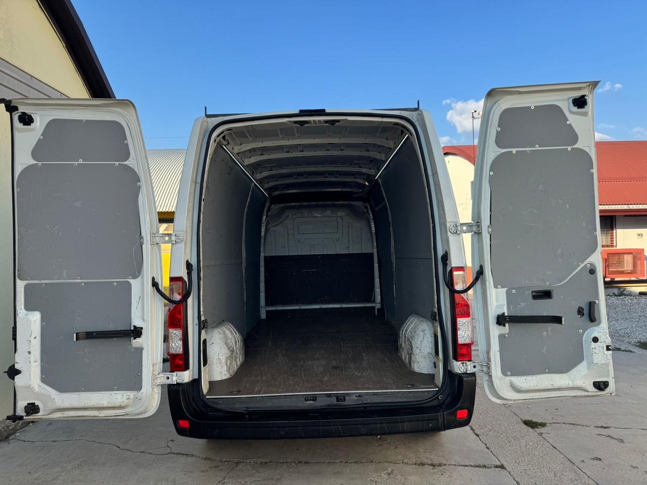Renault Master 2.3d Passo Lungo Clima Perfetto-2015