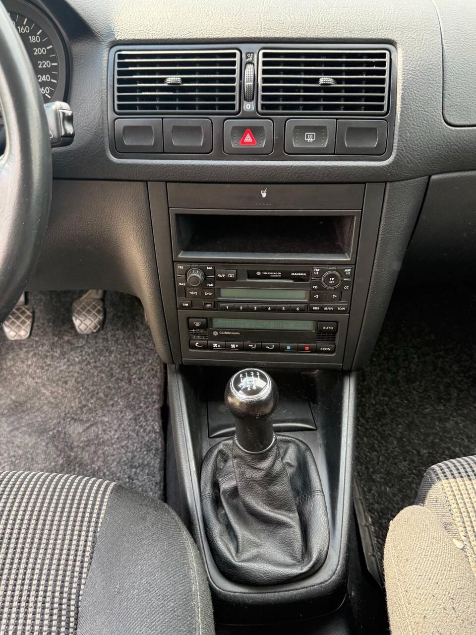 Volkswagen Golf 1.6 16V cat 3 porte Highline
