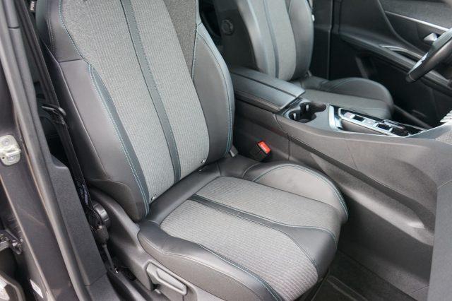 PEUGEOT 3008 Hybrid4 300 e-EAT8 GT
