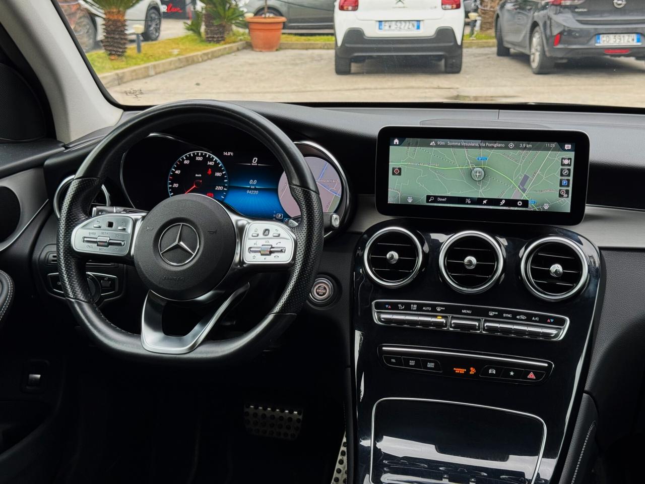 Mercedes-Benz GLC 200 d Premium AMG 4MATIC
