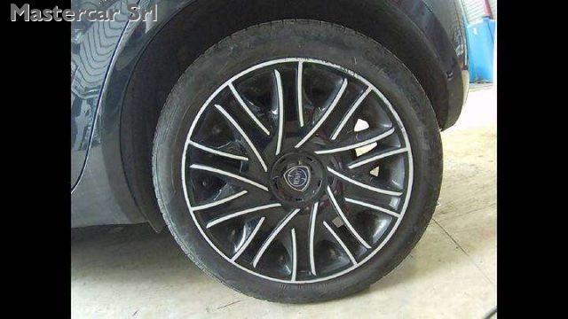 LANCIA Ypsilon 5p. Neopatentati 1.0 hybrid Gold tg: GK578ZB