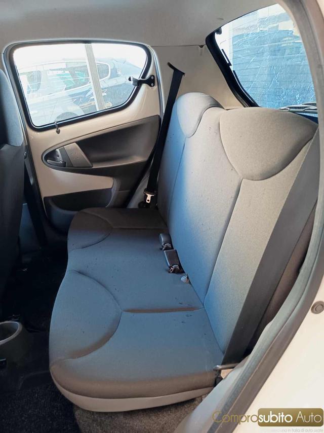 TOYOTA Aygo 1.0 12V VVT-i 5 porte Lounge