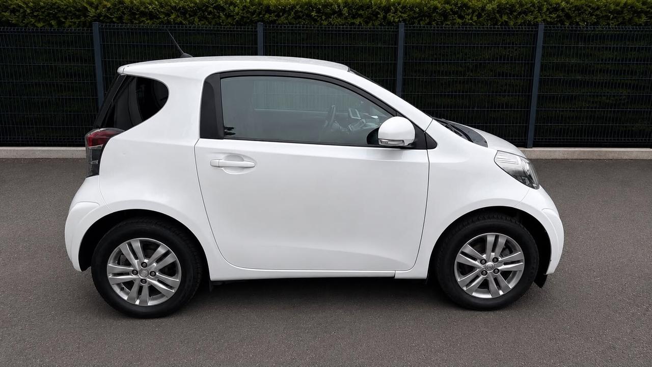 Toyota iQ 1.0 68 Cv Keyless - Cerchi in lega - Comandi