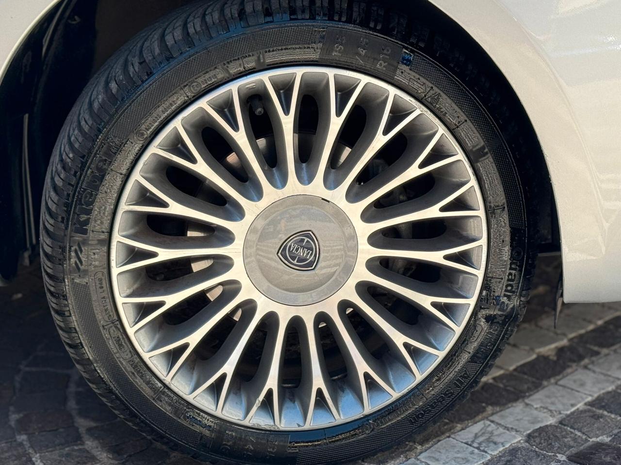 Lancia Ypsilon 1.3 MJT 95 CV Platinum