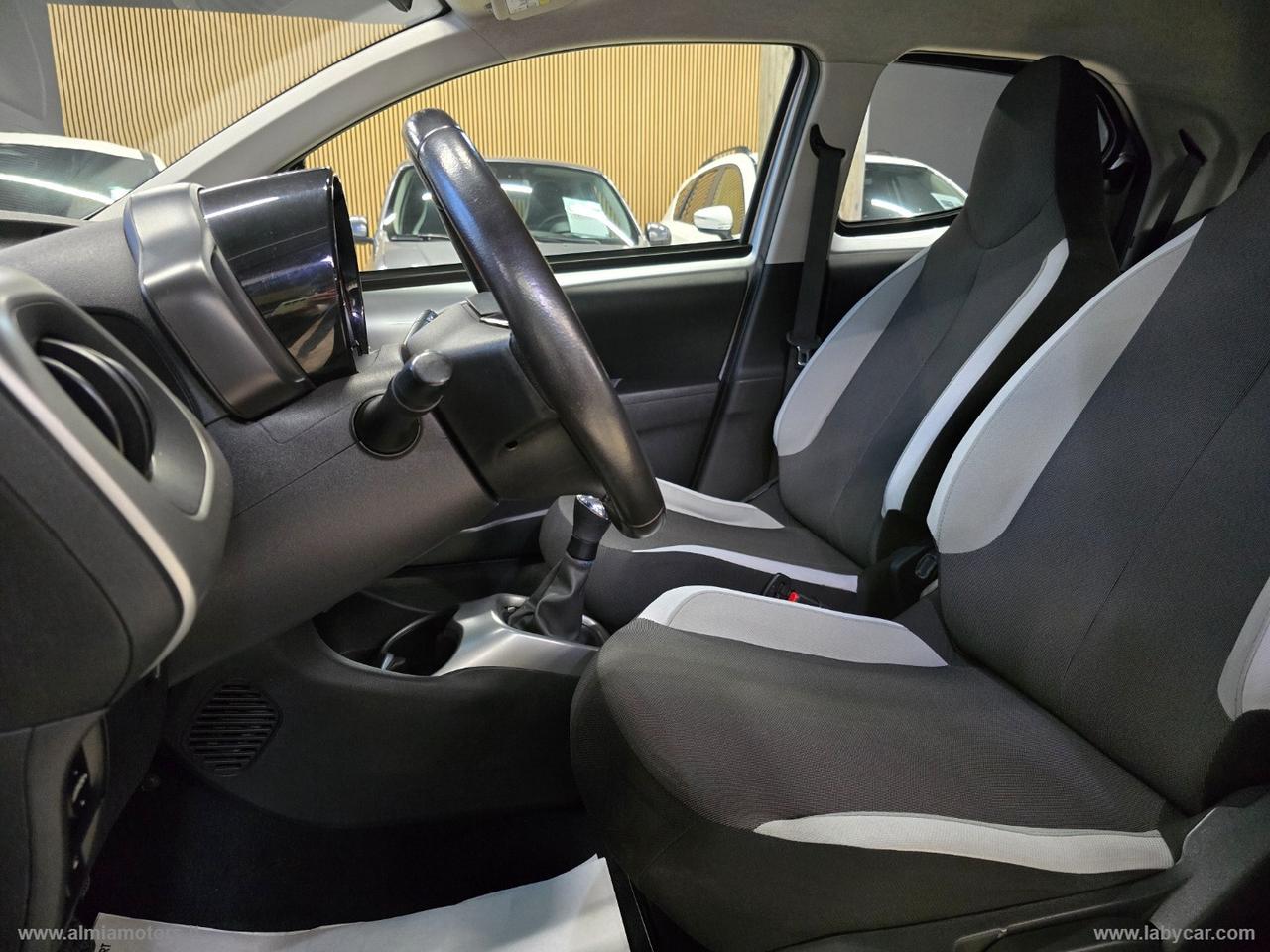 TOYOTA Aygo 1.0 VVT-i 69 CV 5p. x-play TSS