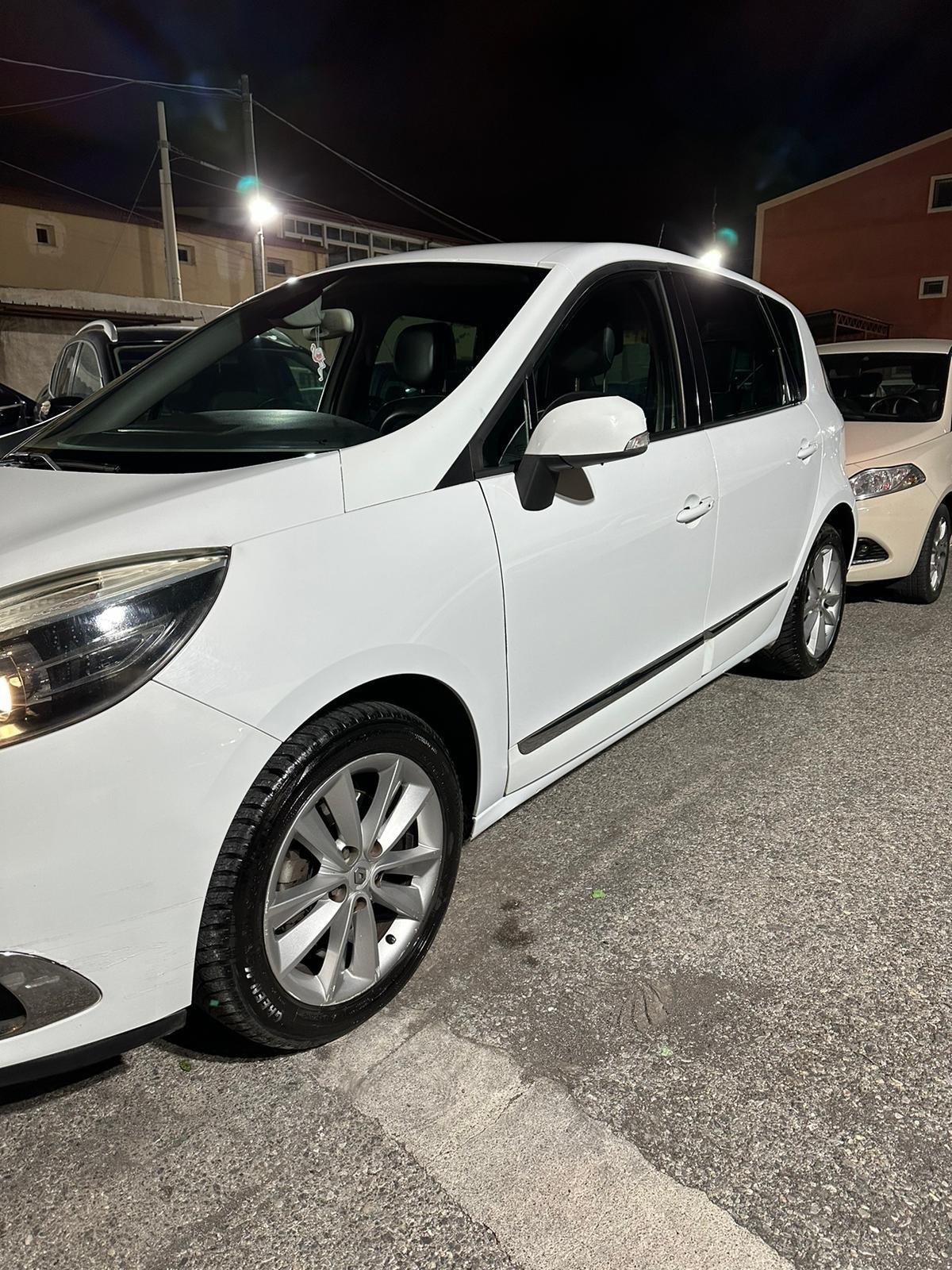 Renault scenic 1.5 diesel anno 2011