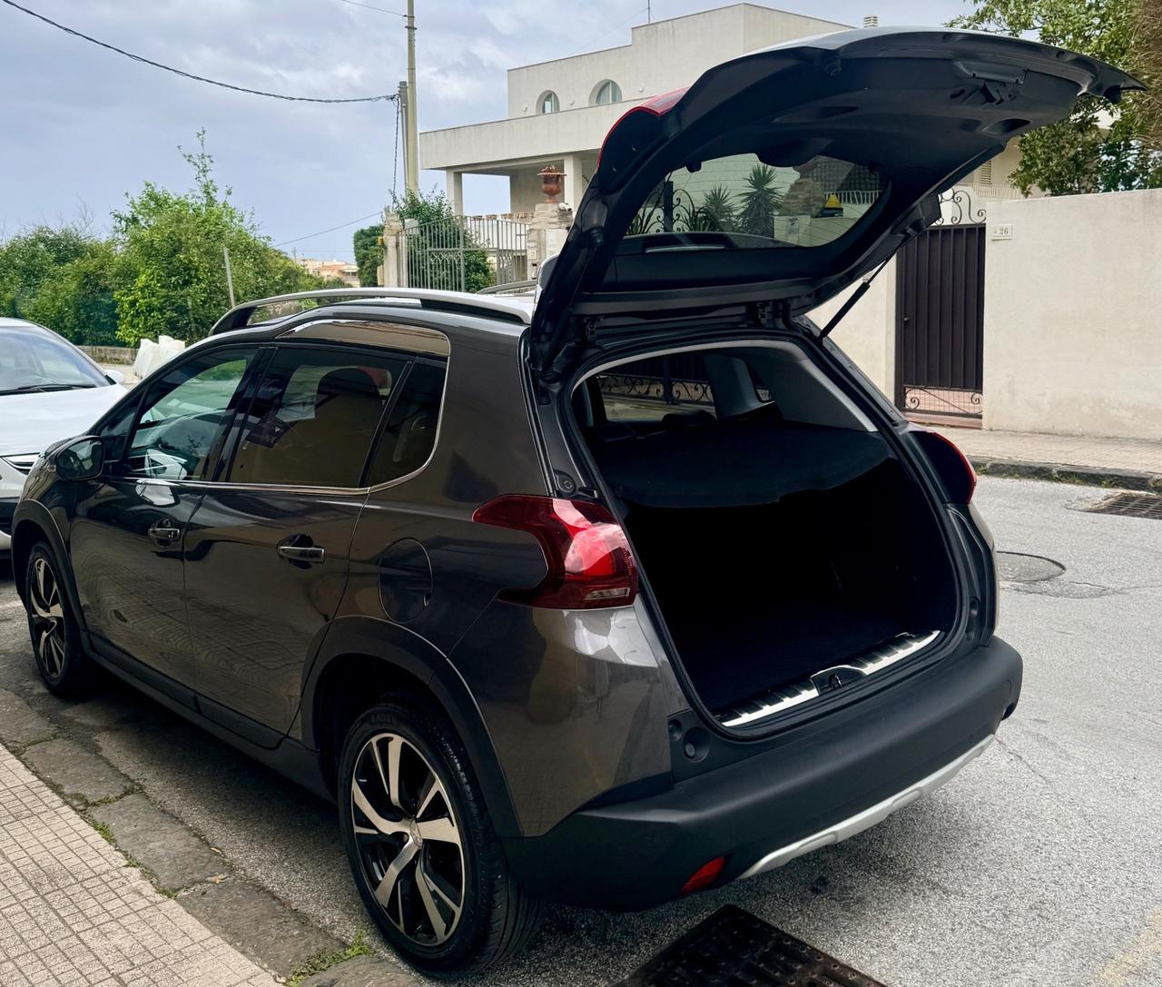 Peugeot 2008 BlueHDi 100 Allure