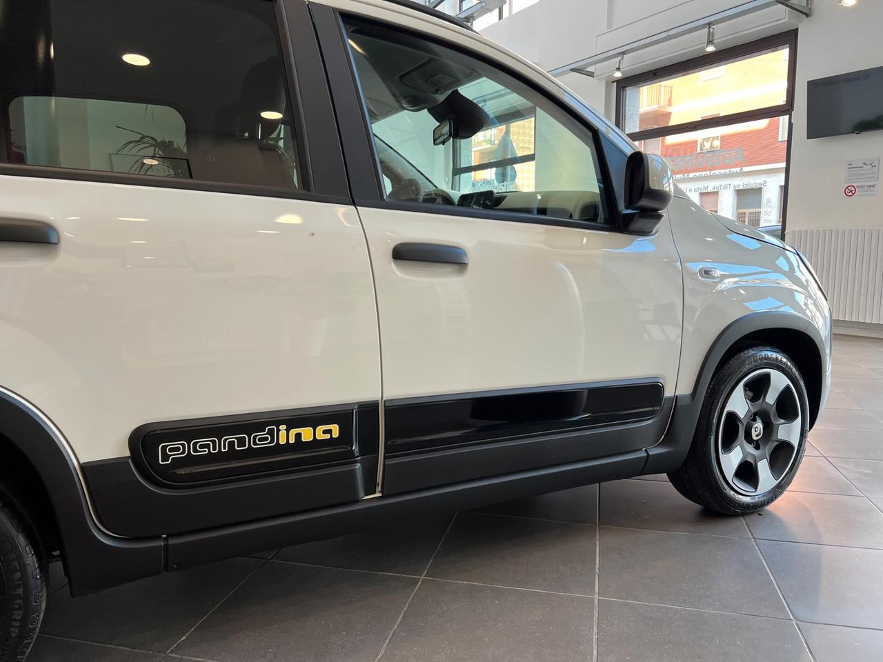 Fiat Panda 1.0 FireFly Hybrid Pandina KM0
