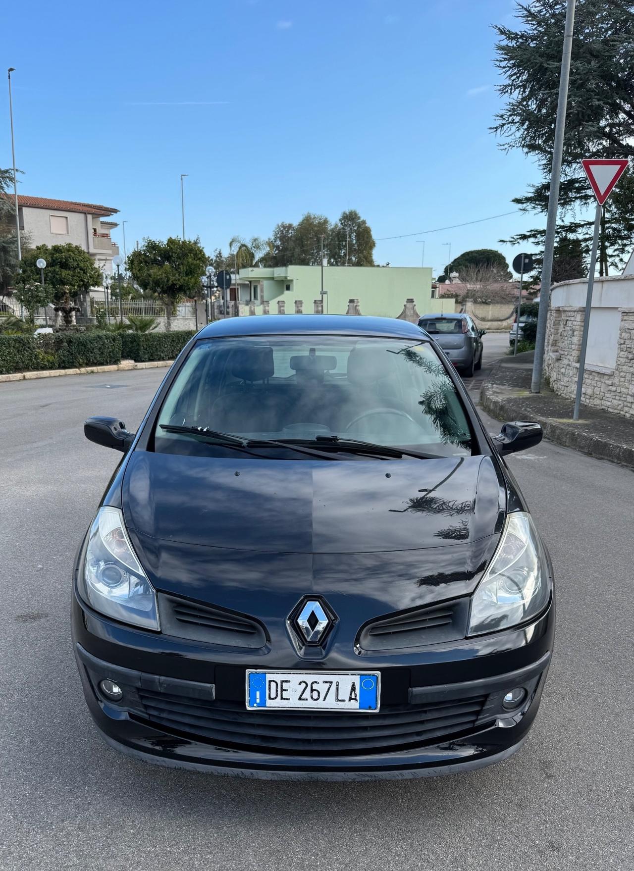 RENAULT CLIO 1.2 BENZINA LUXE