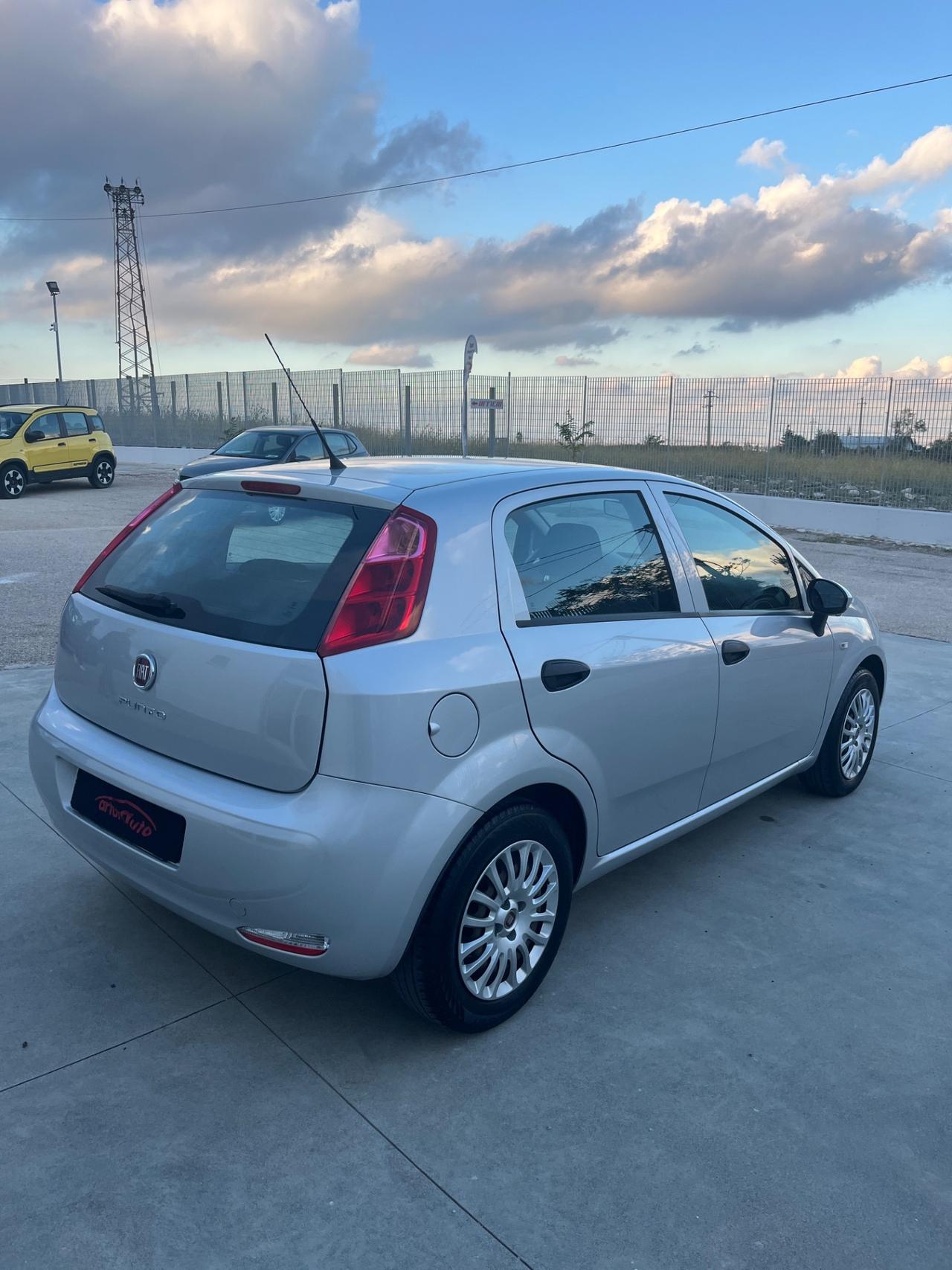 Fiat Punto 1.2 8V 5 porte Street