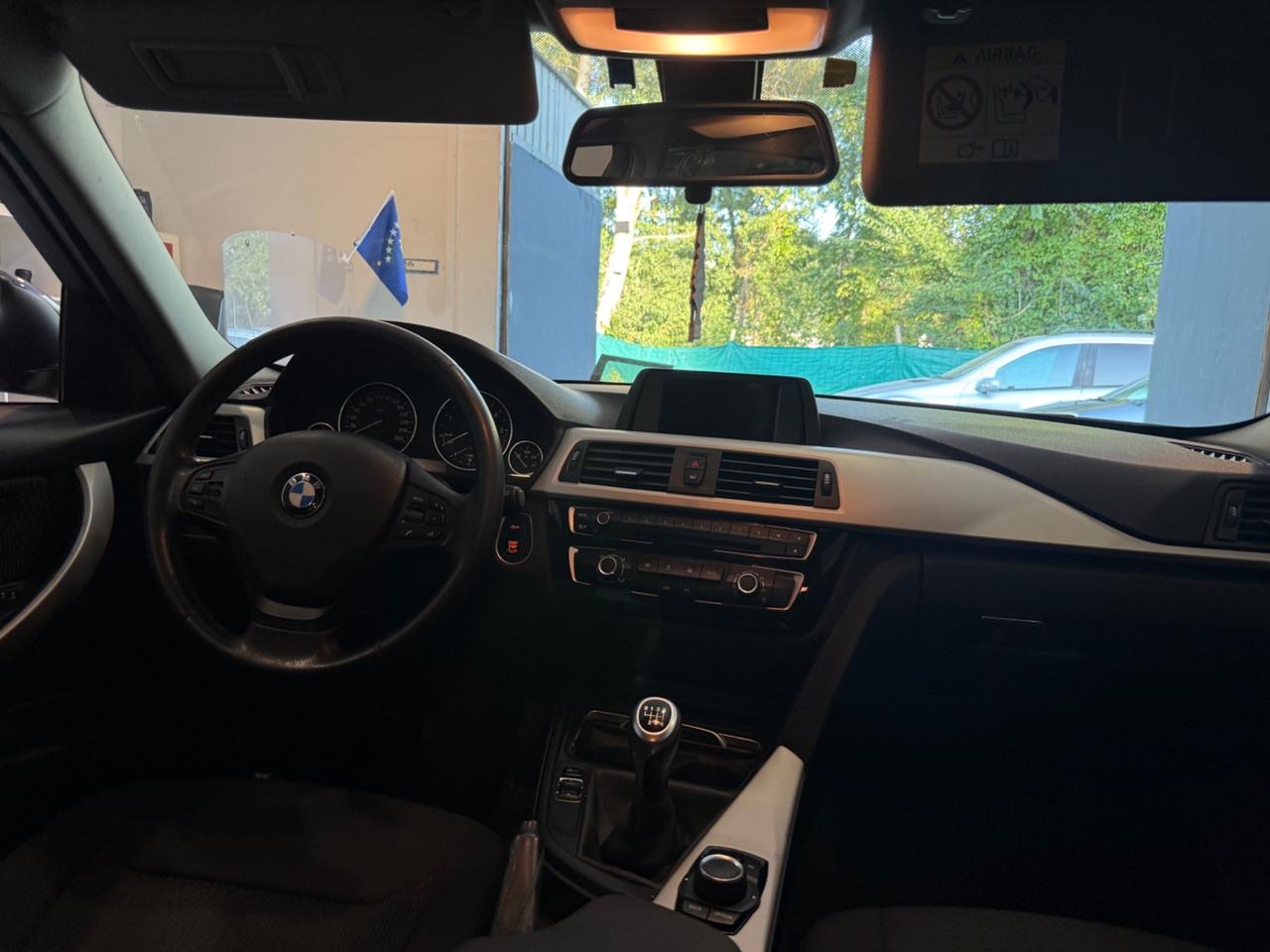 Bmw 318 2.0 Diesel anno 2017 full optional