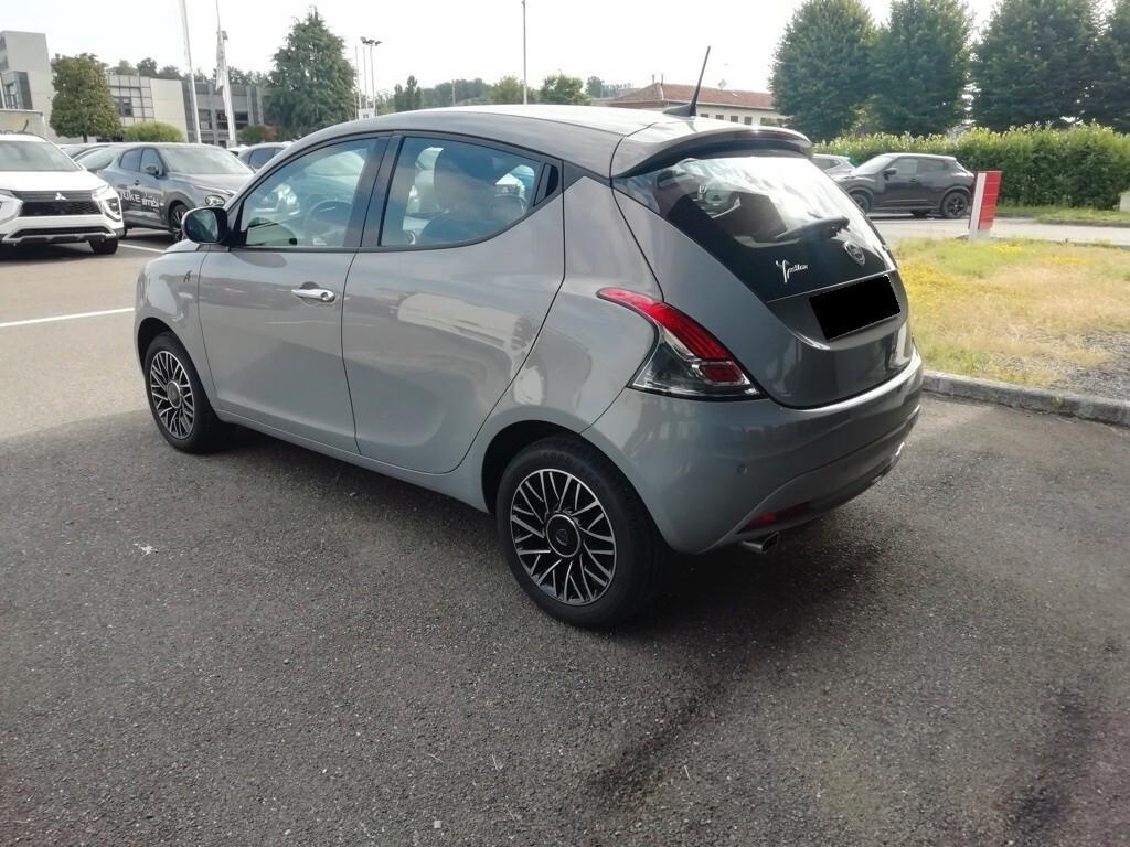 Lancia Ypsilon 1.0 FireFly Hybryd Gold GL481