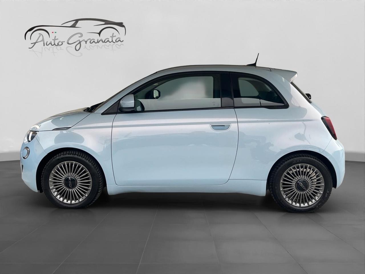 Fiat 500e 42kWh Icon autonomia 300KM