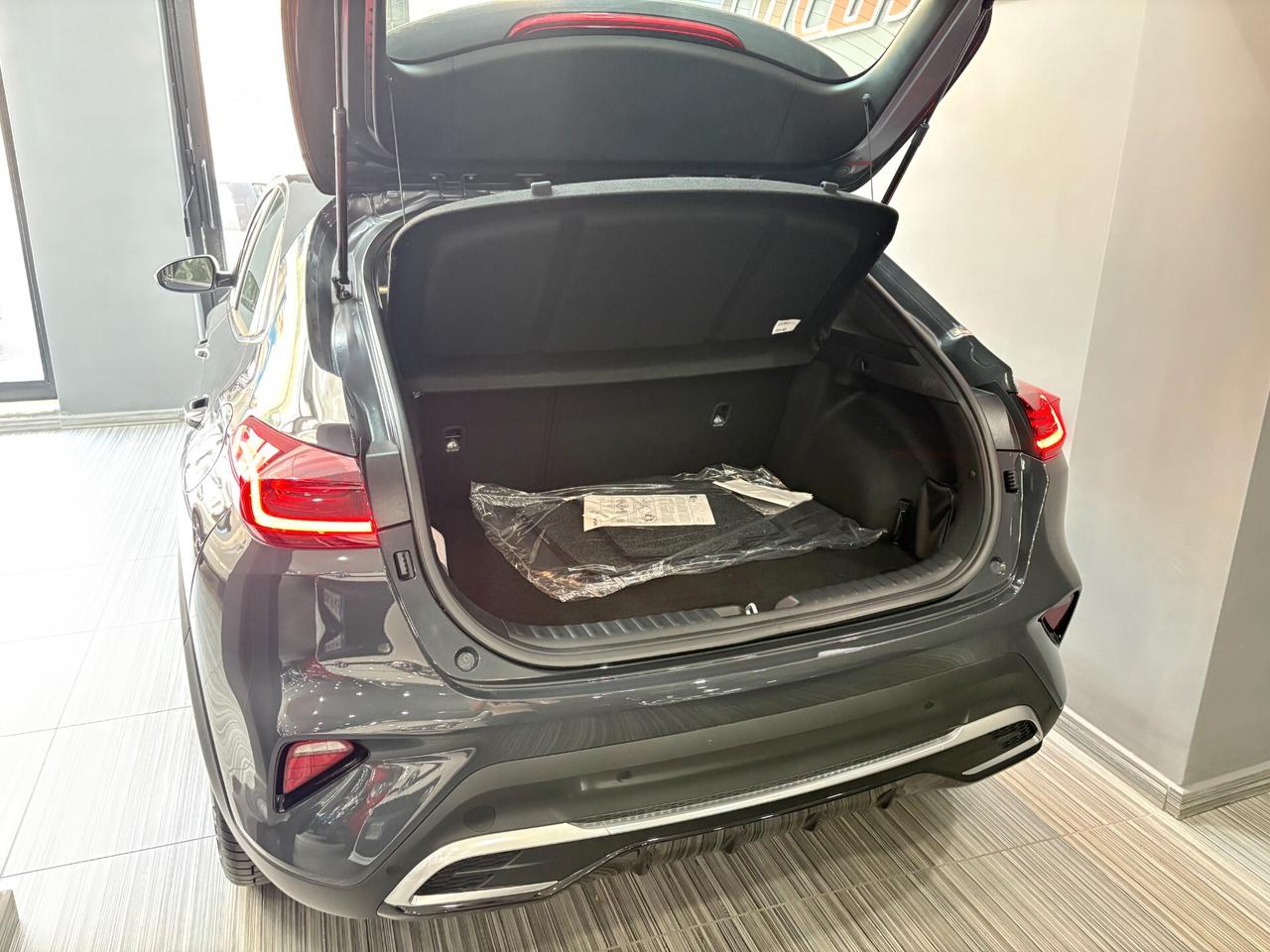 Kia XCeed 1.0 T-GDI GPL di SERIE Business 115cv ITALIANA Km0