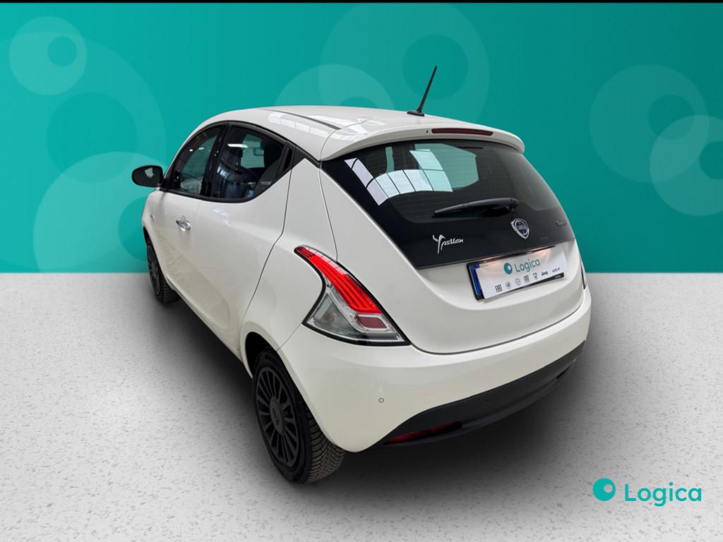 LANCIA Ypsilon III 2021 - Ypsilon 1.0 firefly hybrid Silver s&s 70c