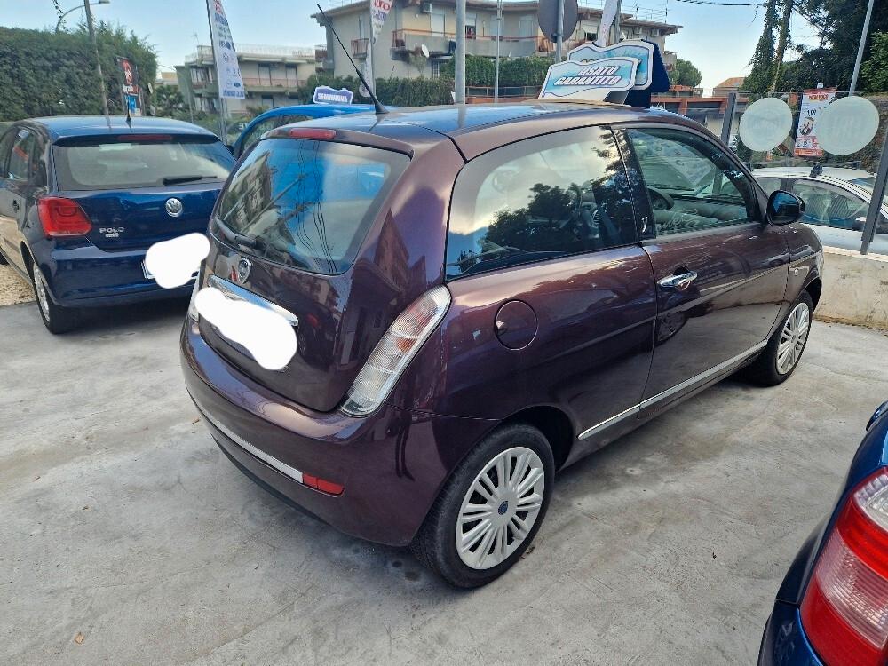 Lancia Ypsilon 1.2 69 CV Platinum