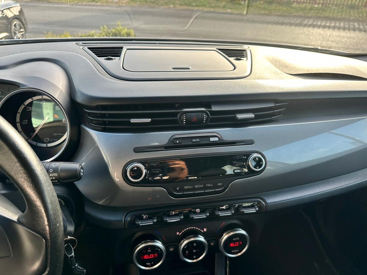 Alfa Romeo Giulietta 2.0 JTDm-2 140 CV Distinctive