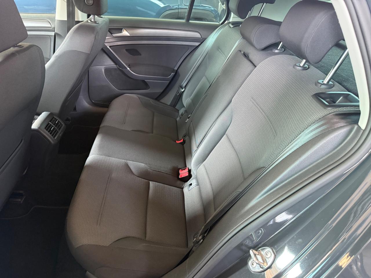 Volkswagen Golf 1.0 TSI 110 CV DSG 5p. Business BlueMotion Technology