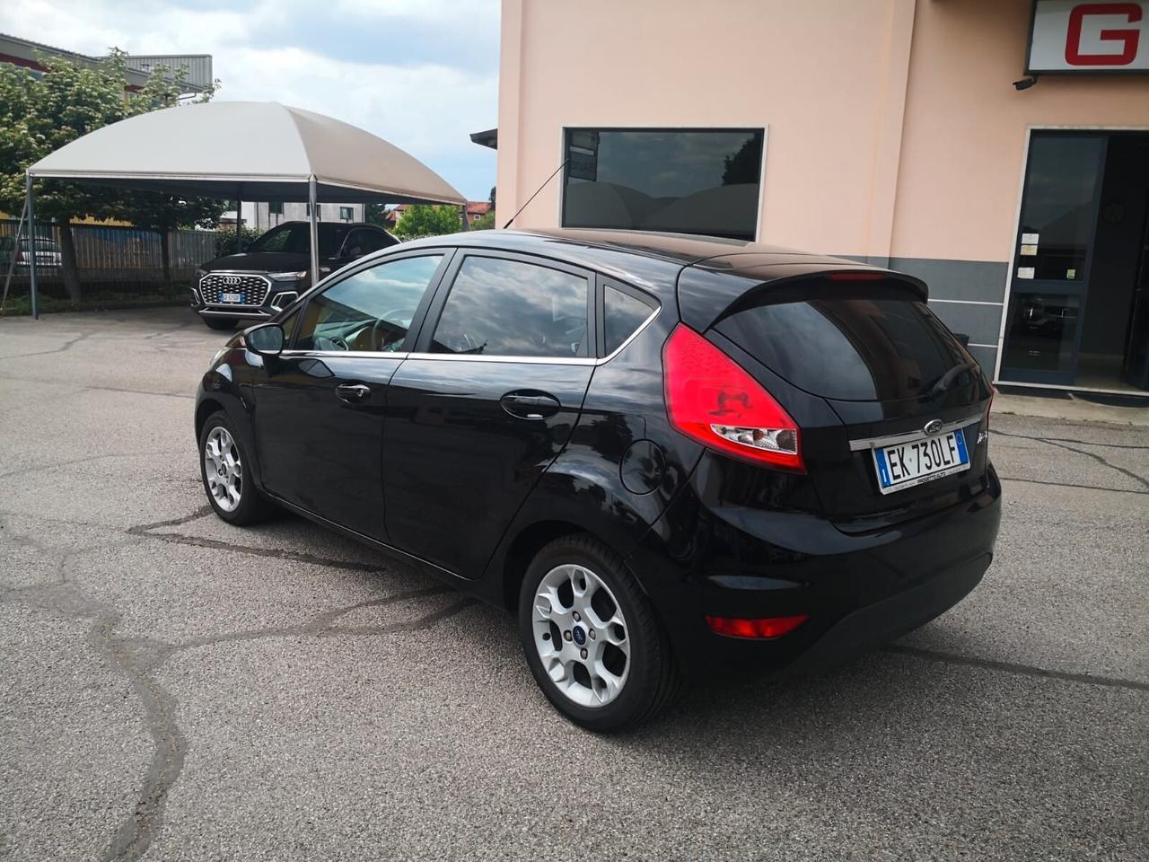 Ford Fiesta 1.4 TDCi 70CV 5 porte Titanium