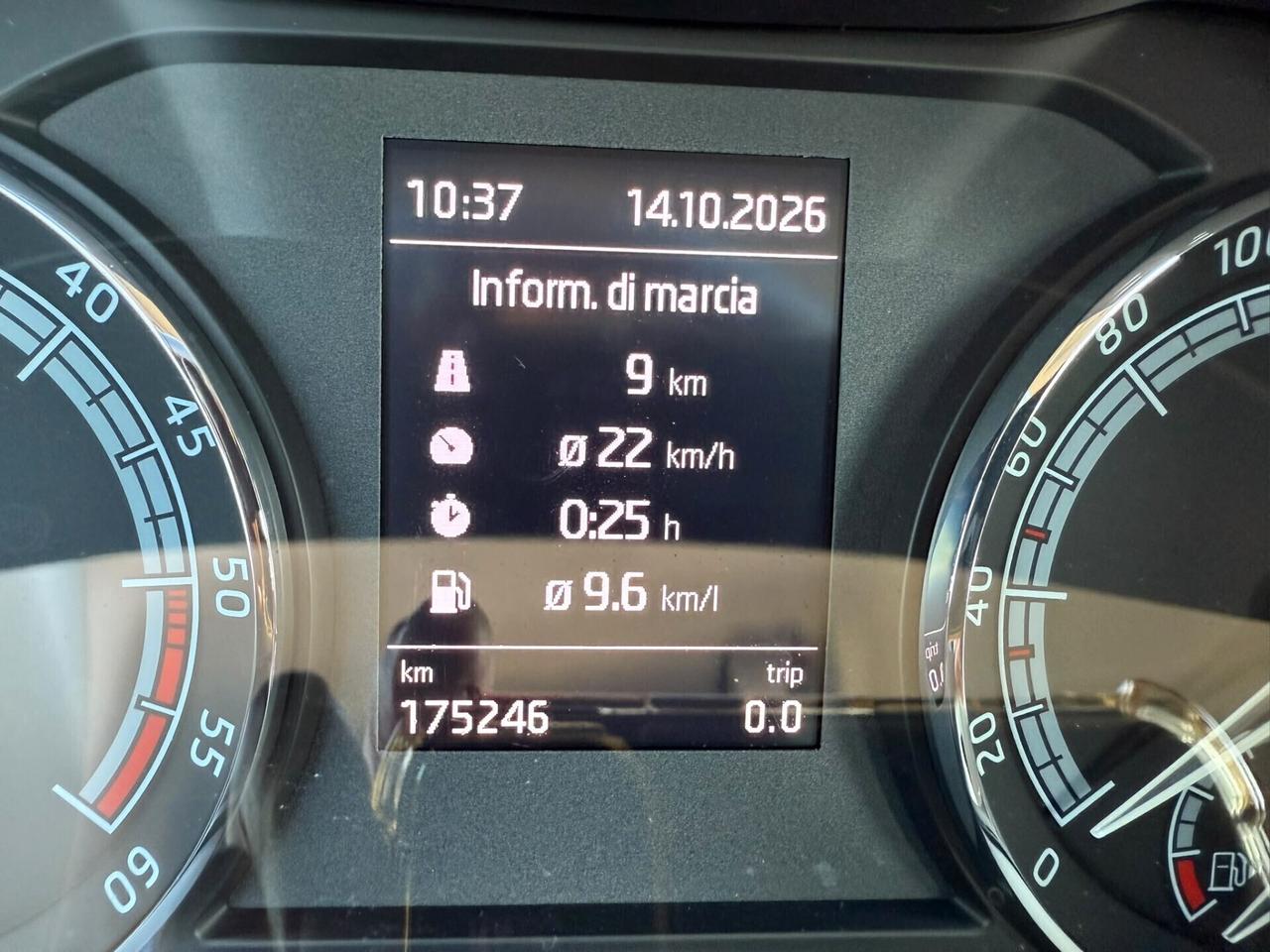 Skoda Karoq 2.0 tdi 4x4 dsg cambio automatico
