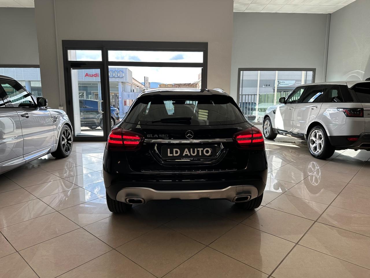 Mercedes-benz GLA 180 Sport PARI A NUOVO