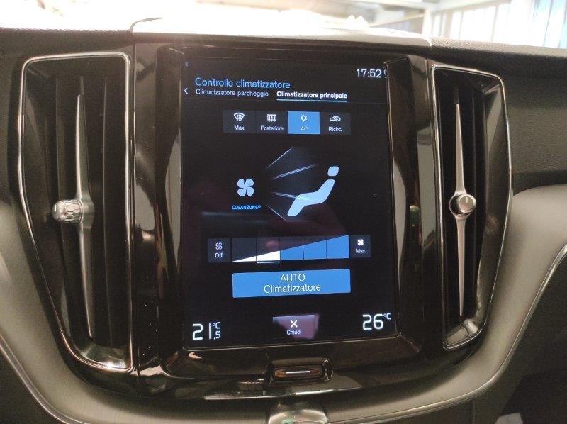 VOLVO XC60 (2017-->) - XC60 T6 Recharge Plug-in Hybrid AWD Inscription Expression