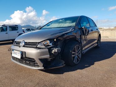 VOLKSWAGEN GOLF R-LINE 2017 2.0 DIESEL 150 CV