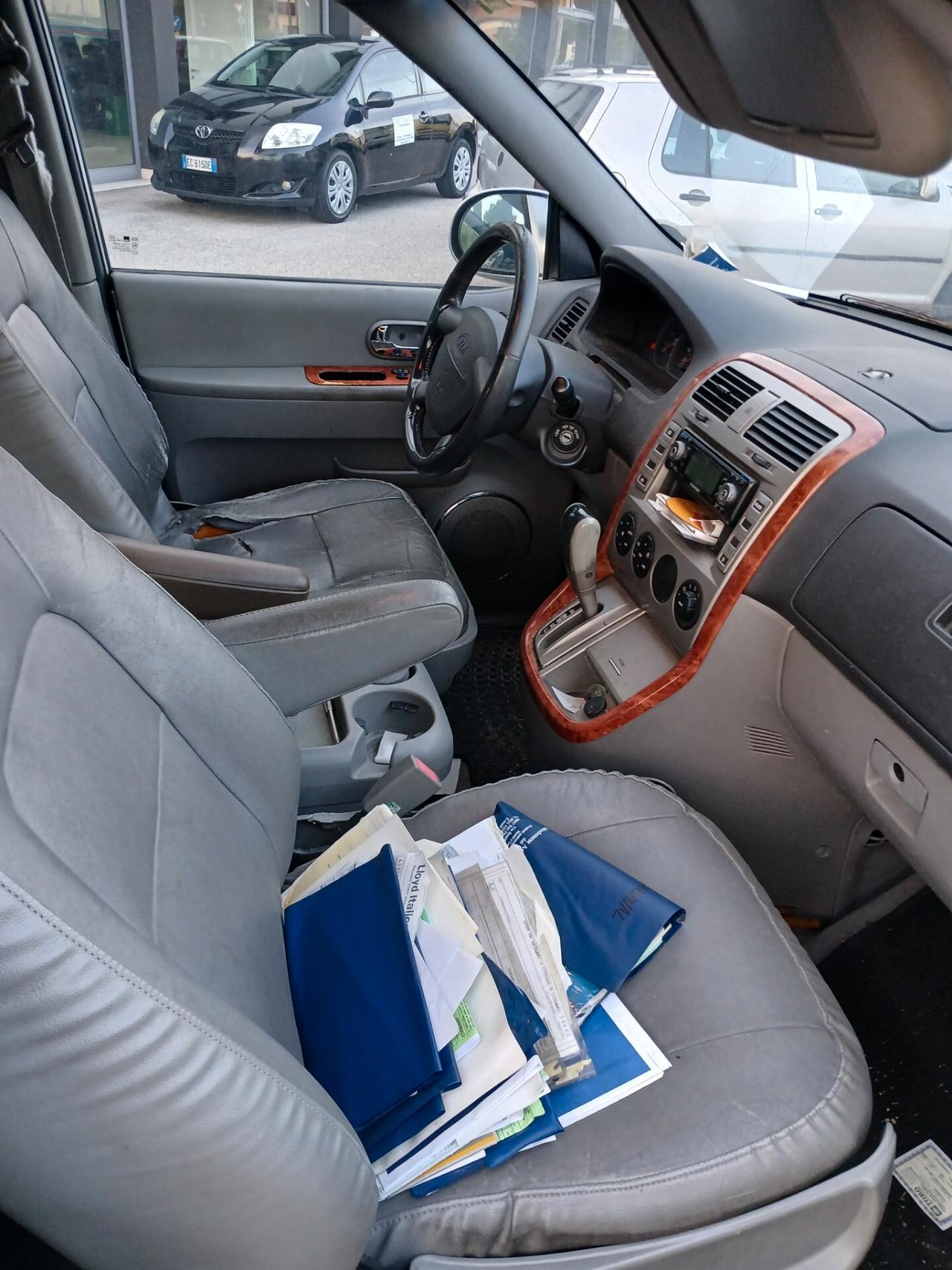Kia Carnival 2.9 16V CRDi cat Class