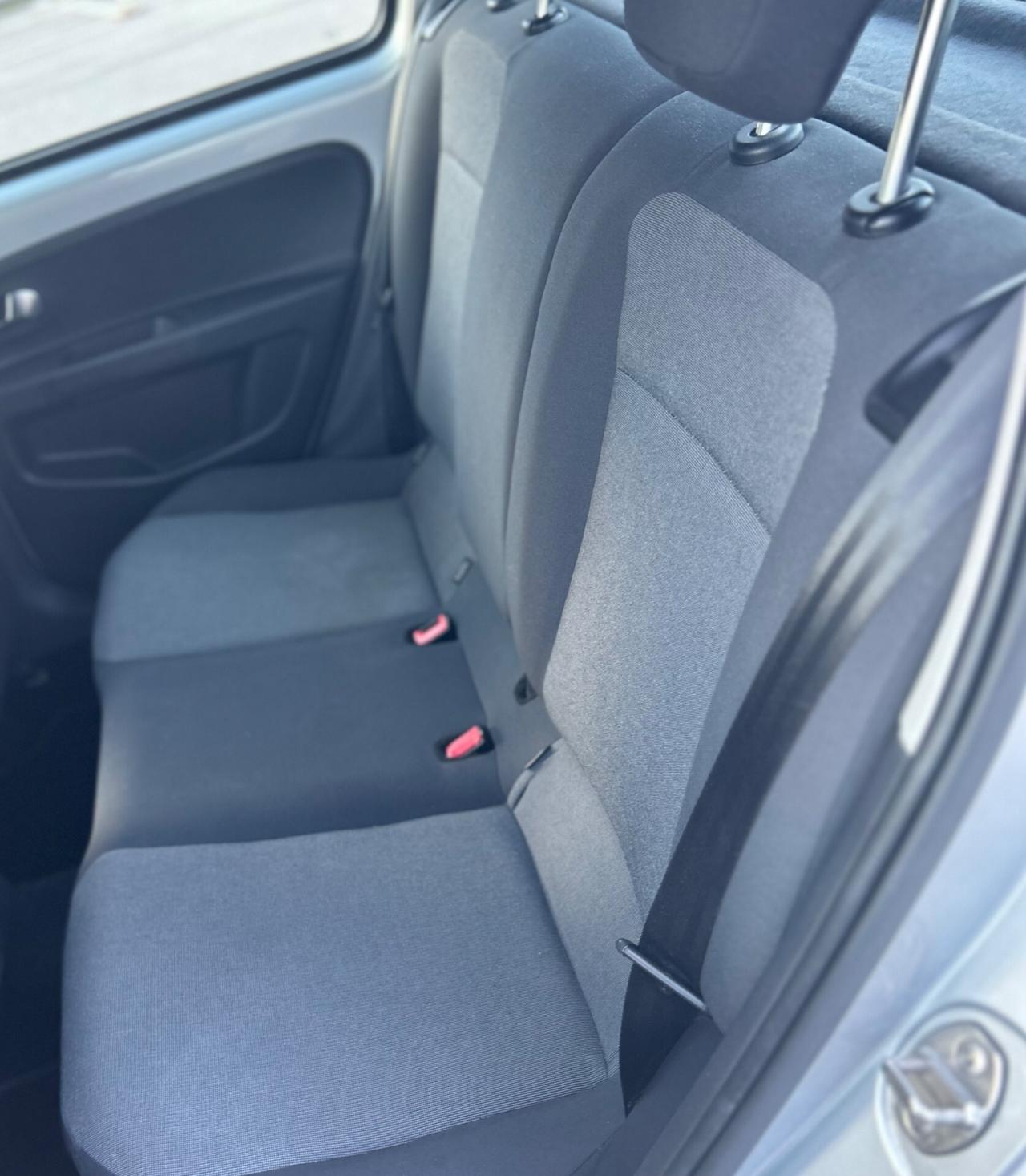 Volkswagen up! Neopatent. CAMBIO AUTOMATICO