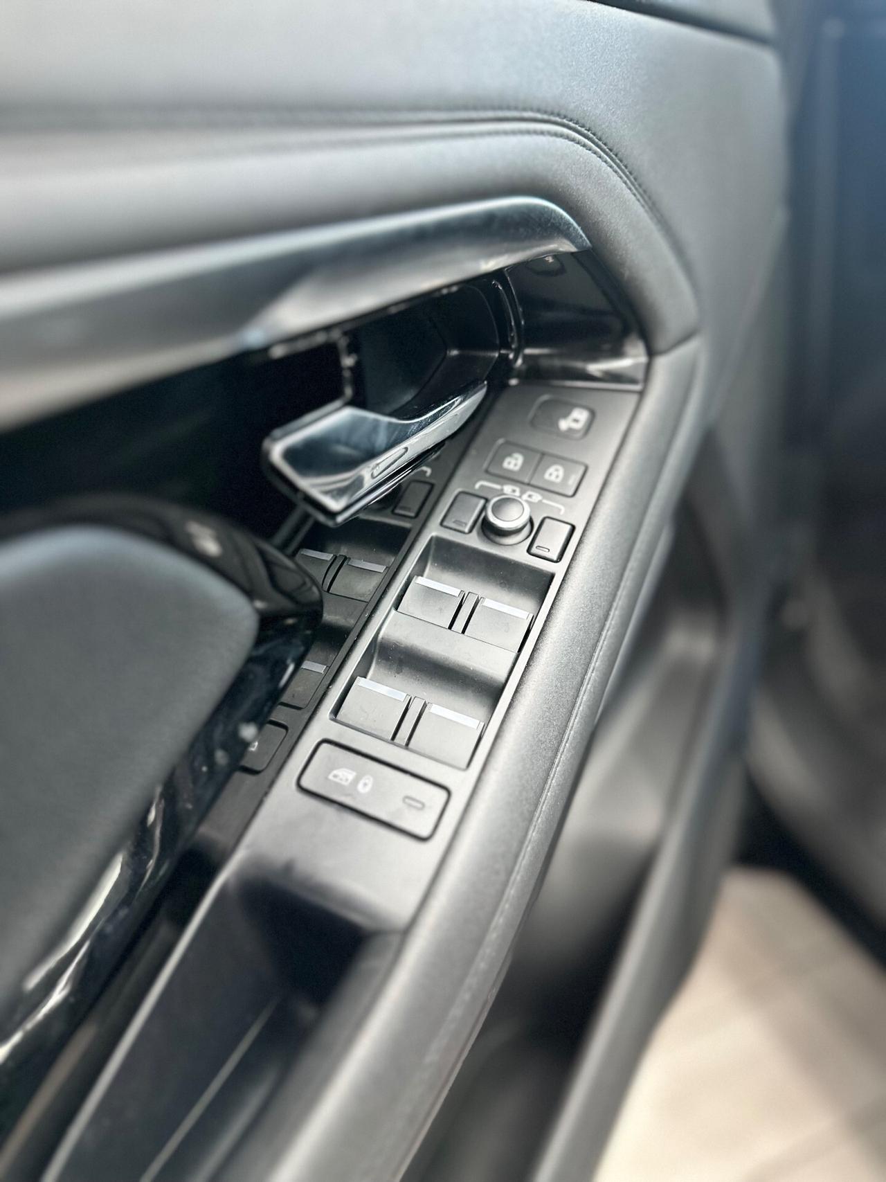 Range Rover Evoque 2.0D I4 204 CV R-Dynamic TOTAL BLACK