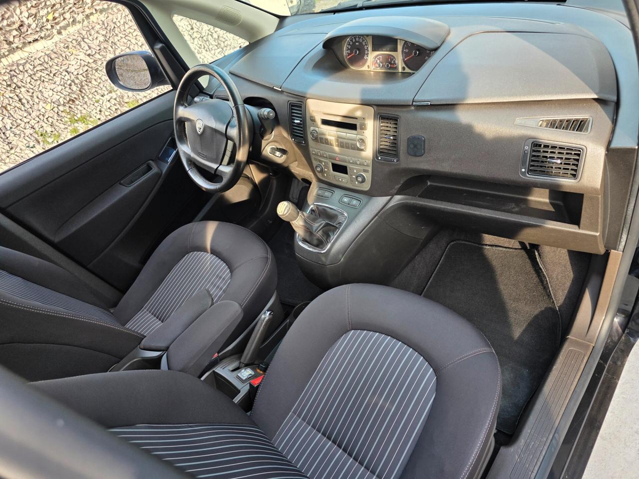 Lancia MUSA 1.3 Mjt 95CV Platinum X NEOPATENTATO ZAMPOGNAUTO CT