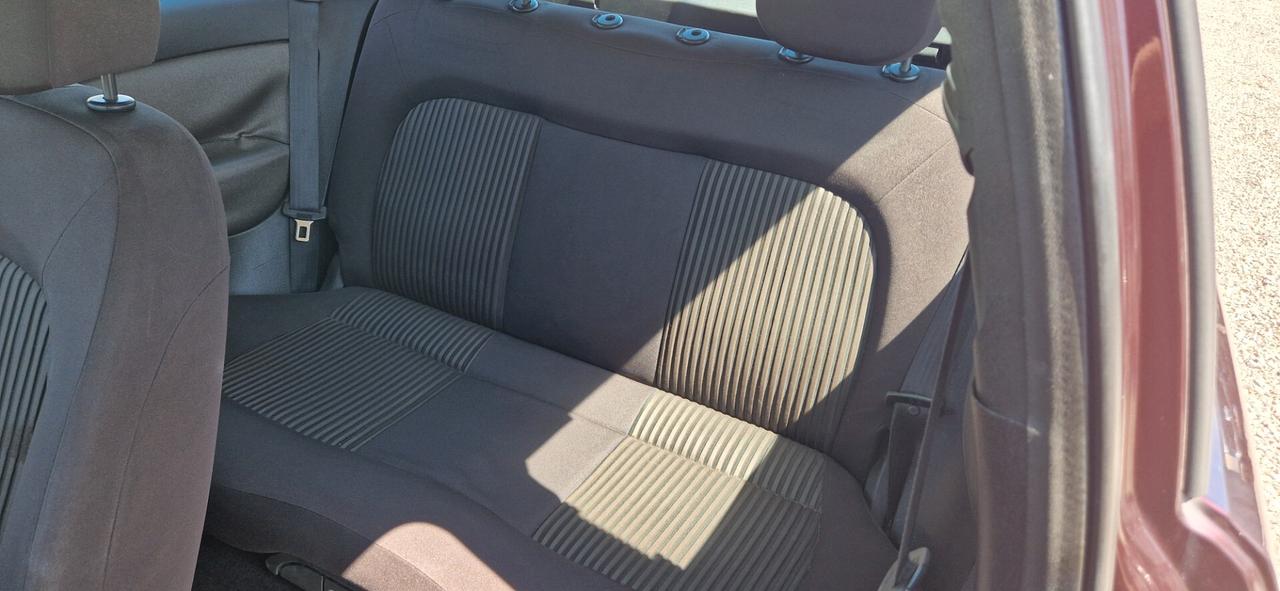 Lancia Ypsilon 1.3 MJT 90 CV Oro