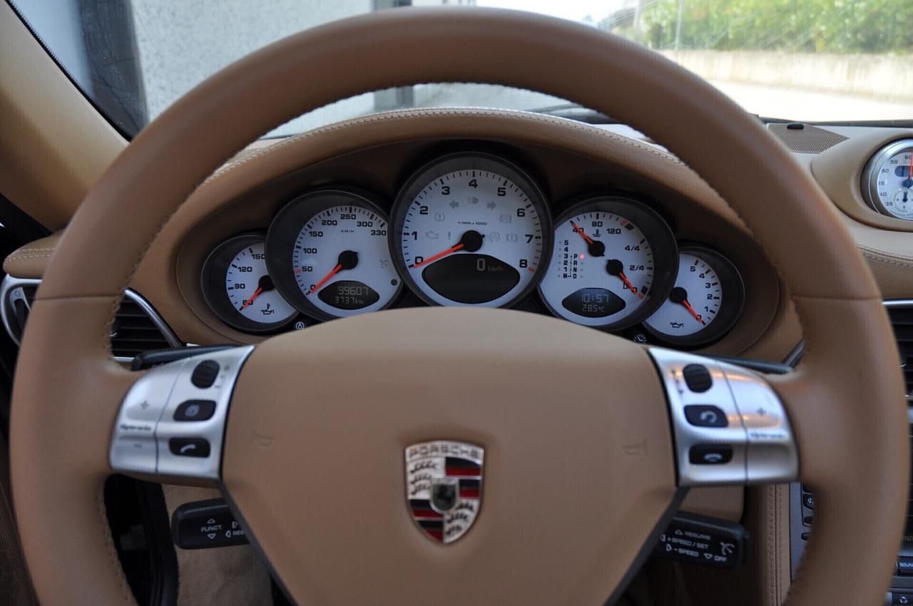 Porsche 911 Carrera 4S Cabriolet