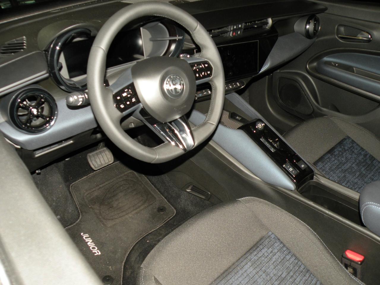 Alfa Romeo Junior 1.2 145 CV Hybrid eDCT6 Intensa