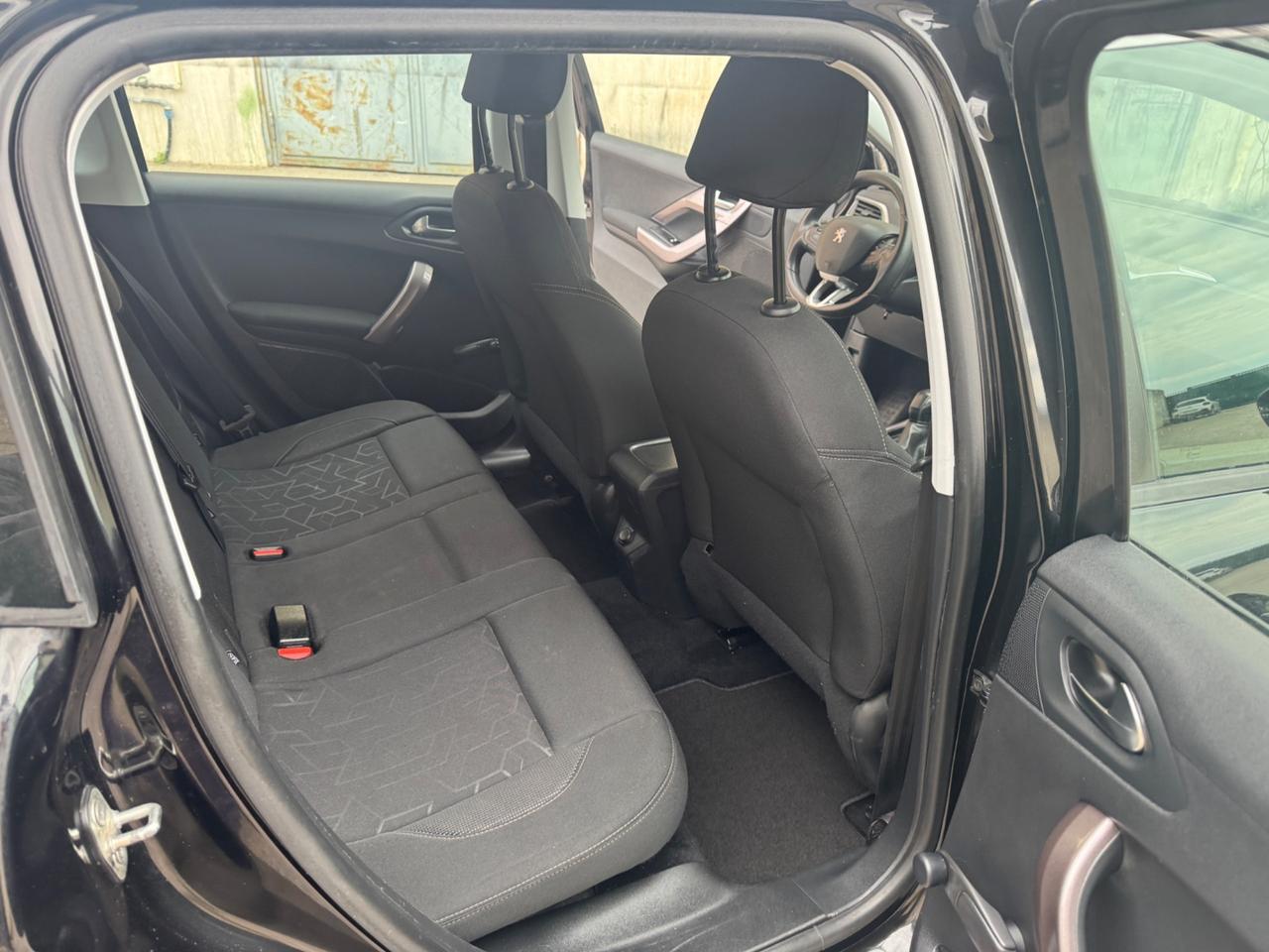 Peugeot 2008 BlueHDi 1600dci Urban Cross