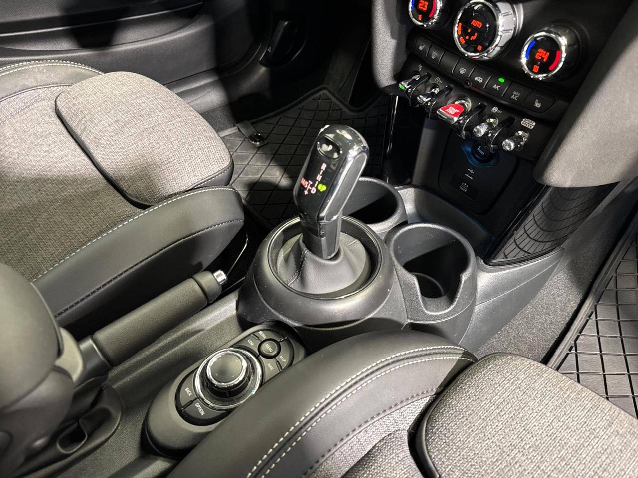 MINI Mini Cooper Essential 3 Porte