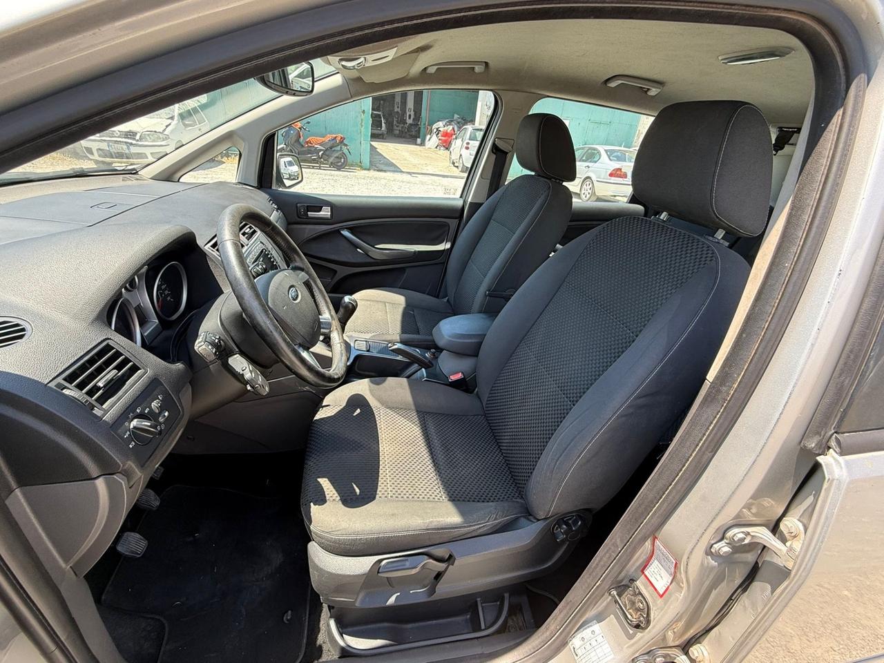 Ford C-Max 1.6 TDCi 90 CV Titanium- Neopatentati
