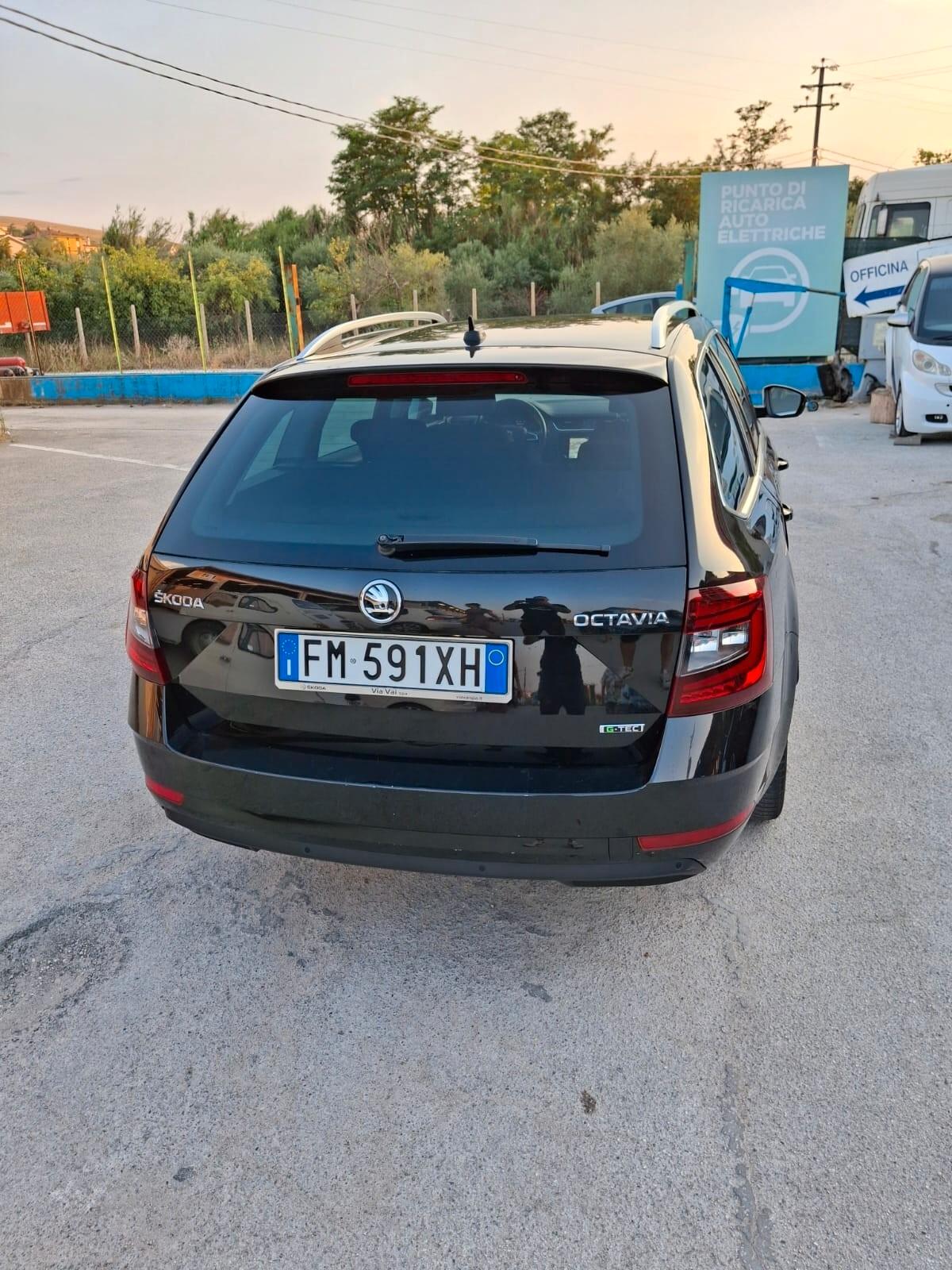 Skoda Octavia 1.4 TSI Wagon Ambition G-Tec